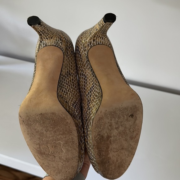 Stuart Weitzman Plainfield Pump - worn twice - Picture 7 of 11